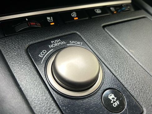 Used 2017 Lexus ES 350 w/ Luxury Package image 55