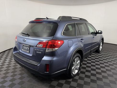 Used 2014 Subaru Outback 2.5i Limited w/ Moonroof Package AWD/4WD image 5