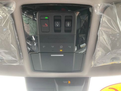 New 2026 Mitsubishi Outlander SEL image 23