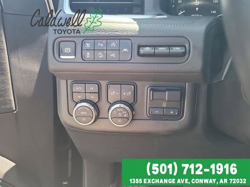 Used 2024 GMC Yukon XL Denali w/ Denali Reserve Package AWD/4WD image 16