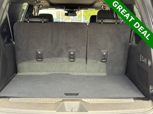 Used 2024 Chevrolet Suburban Z71 w/ Off-Road Capability Package image 44