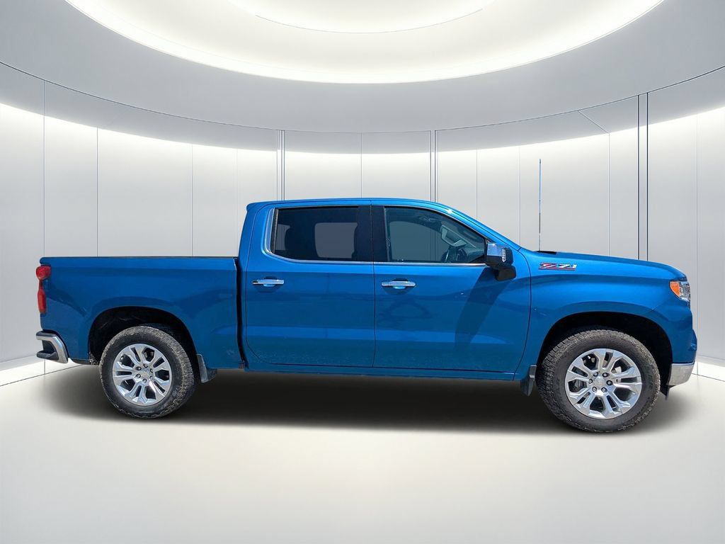 Used 2024 Chevrolet Silverado 1500 LTZ AWD/4WD image 3