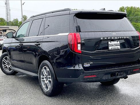 Certified 2025 Ford Expedition Active RWD image 11