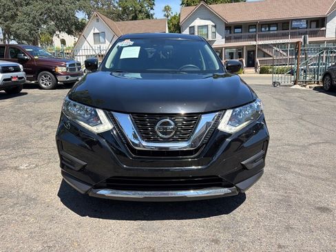 Used 2020 Nissan Rogue S FWD image 4