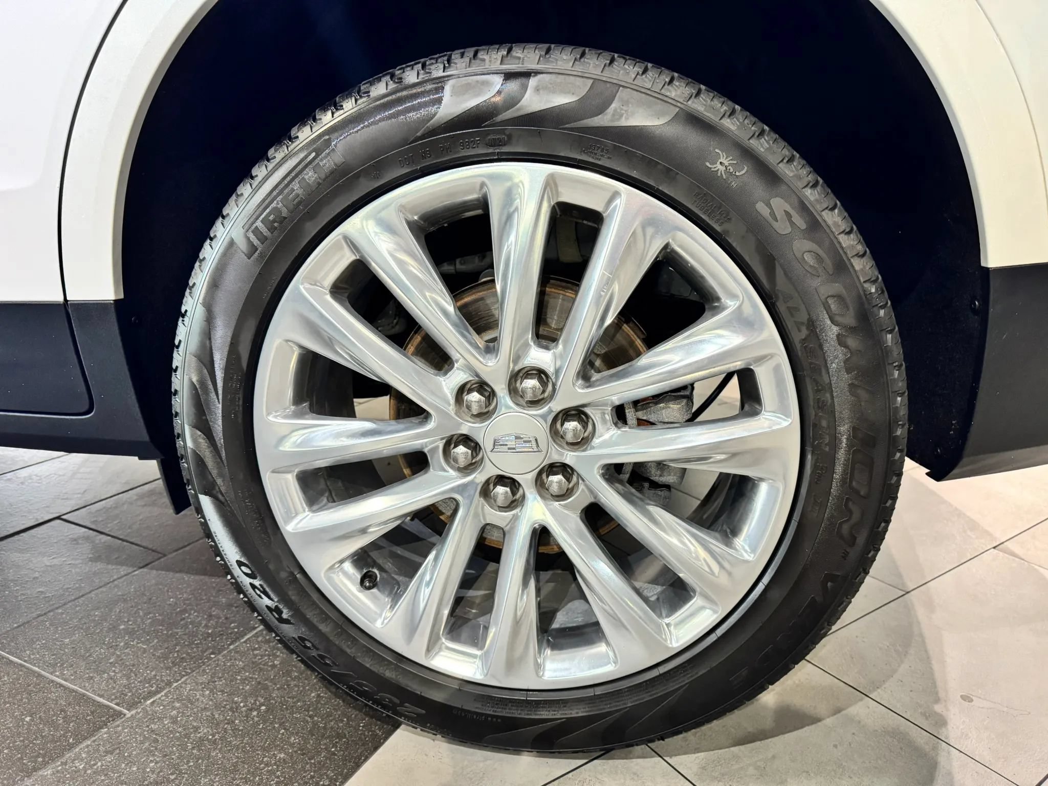 Used 2017 Cadillac XT5 Platinum AWD/4WD image 49