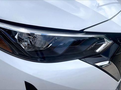 Used 2024 Nissan Sentra SV FWD image 26