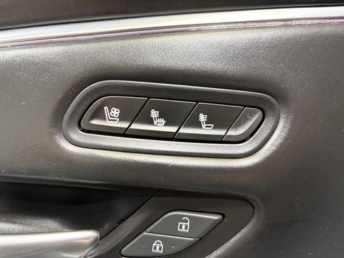 Used 2022 Cadillac Escalade Sport Platinum w/ Heavy-Duty Trailer Package image 18