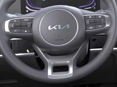 Used 2025 Kia Sportage LX FWD image 22