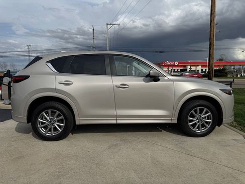 Used 2025 MAZDA CX-5 AWD 2.5 S w/ Preferred Package image 8