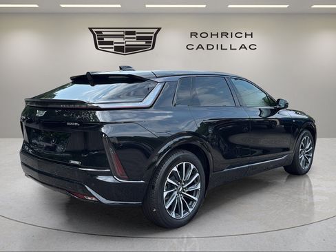 Certified 2024 Cadillac Lyriq Sport w/ LPO, Floor Liner Package AWD/4WD image 6