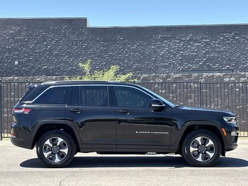 New 2025 Jeep Grand Cherokee Limited 4xe w/ Trailer Tow Package image 9