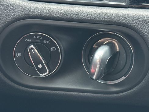 Used 2023 Porsche Macan S image 23