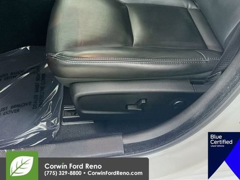 Used 2022 Chrysler 300 Touring L AWD/4WD image 21