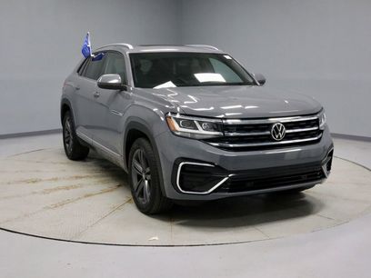 Used 2021 Volkswagen Atlas Cross Sport SE w/ Panoramic Sunroof Package