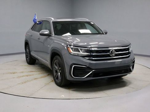 Used 2021 Volkswagen Atlas Cross Sport SE w/ Panoramic Sunroof Package image 1