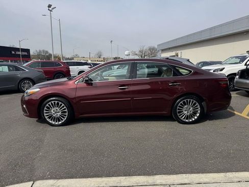 Used 2018 Toyota Avalon Limited w/ Protection Package image 4