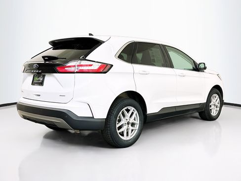 Used 2024 Ford Edge SEL image 9