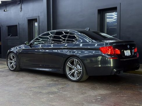 Used 2015 BMW M5 RWD image 7