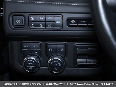 Used 2023 GMC Yukon XL Denali Ultimate AWD/4WD image 25