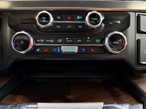 Used 2025 Ford F250 King Ranch w/ Chrome Package image 27