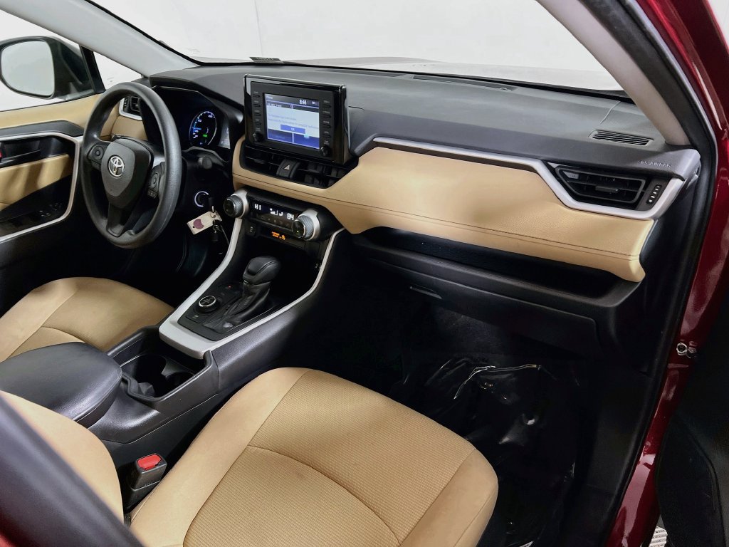 Certified 2019 Toyota RAV4 LE w/ Carpet Mat Package AWD/4WD image 25