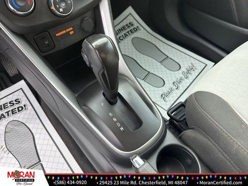 Used 2022 Chevrolet Trax LS w/ Fleet Convenience Package image 17