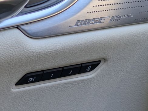 Used 2023 Cadillac XT6 Premium Luxury FWD image 22