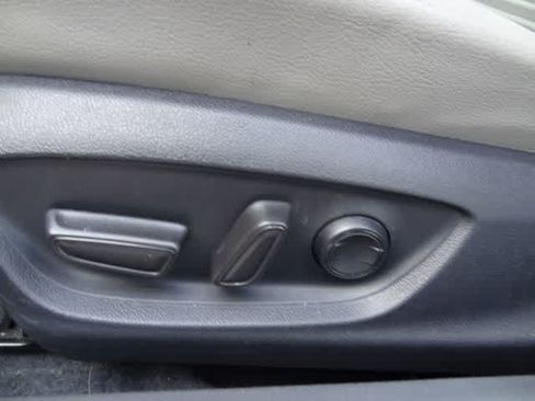 Used 2024 Toyota Camry SE FWD image 7