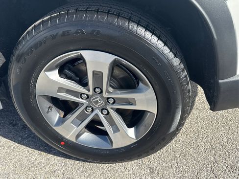 Used 2024 Honda Pilot EX-L image 15