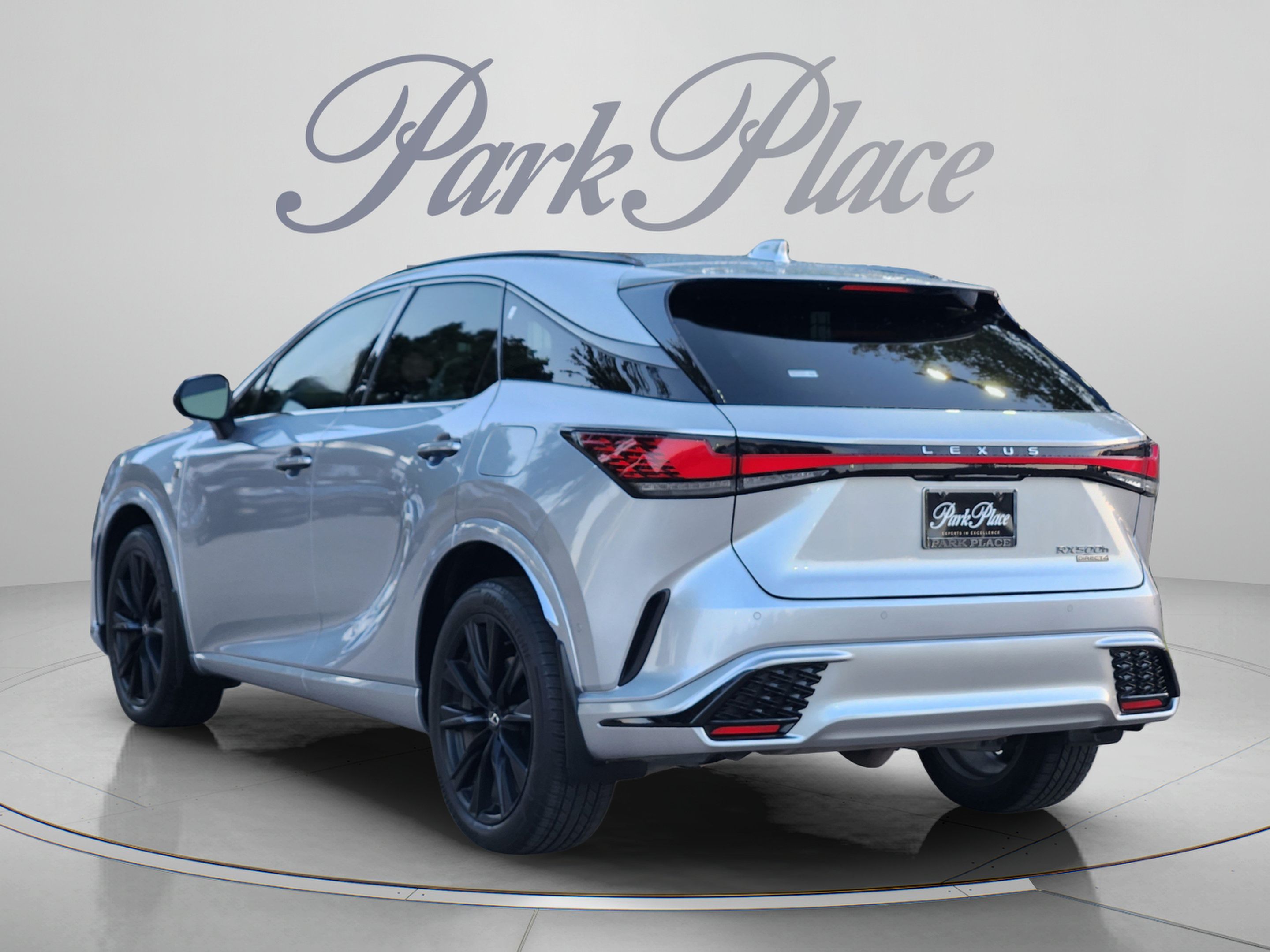 Used 2024 Lexus RX 500h F Sport w/ Convenience Package AWD/4WD image 3