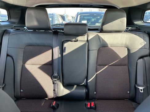 Certified 2025 Nissan Kicks SR w/ Illumination Package image 32