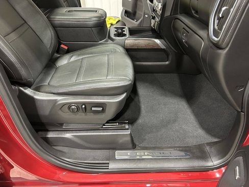 Used 2020 GMC Sierra 2500 Denali w/ Denali Ultimate Package image 28