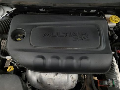 Used 2019 Jeep Cherokee Latitude w/ Popular Appearance Group image 30