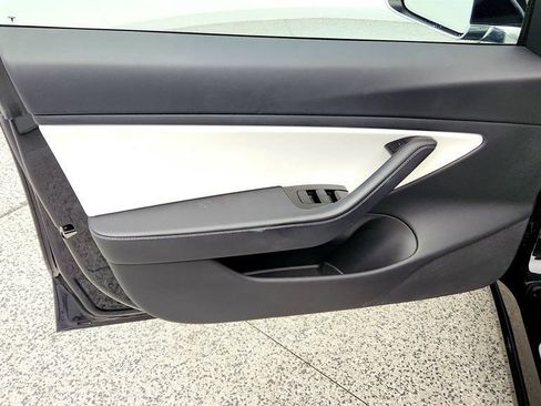 Used 2018 Tesla Model 3 Long Range AWD/4WD image 11