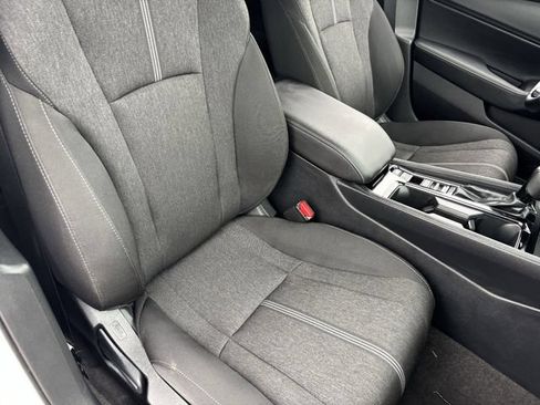 Used 2025 Honda Accord Sport image 11