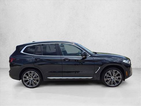 Used 2023 BMW X3 xDrive30i w/ Premium Package AWD/4WD image 4