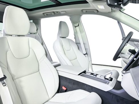 New 2026 Volvo XC90 B6 Ultra w/ Protection Package AWD/4WD image 23