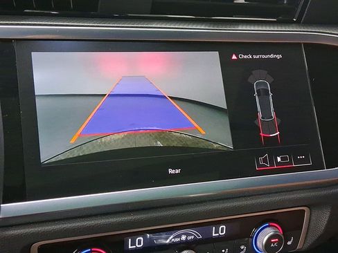 Used 2025 Audi Q3 2.0T Premium w/ Convenience Package image 25