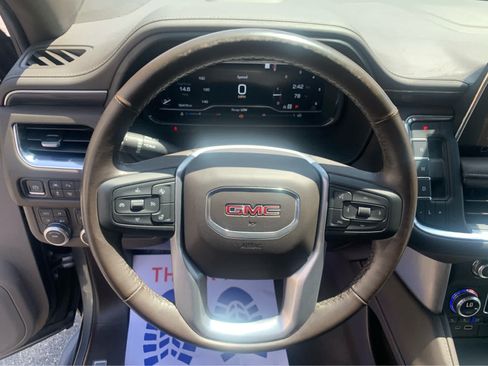Used 2022 GMC Yukon SLT w/ SLT Premium Package AWD/4WD image 16