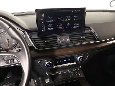 Used 2023 Audi Q5 2.0T Premium w/ Convenience Package image 5