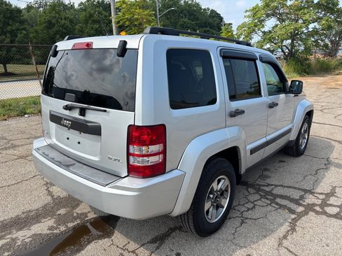 Used 2008 Jeep Liberty Sport w/ Popular Equipment Group AWD/4WD image 3