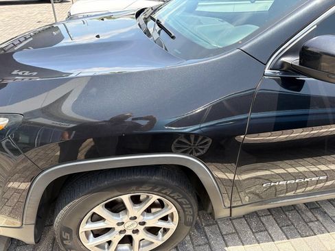 Used 2016 Jeep Cherokee Latitude FWD image 5