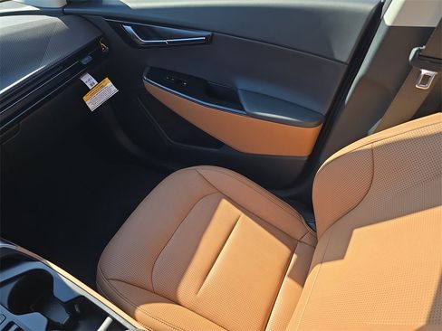 New 2025 Kia EV6 Wind image 17