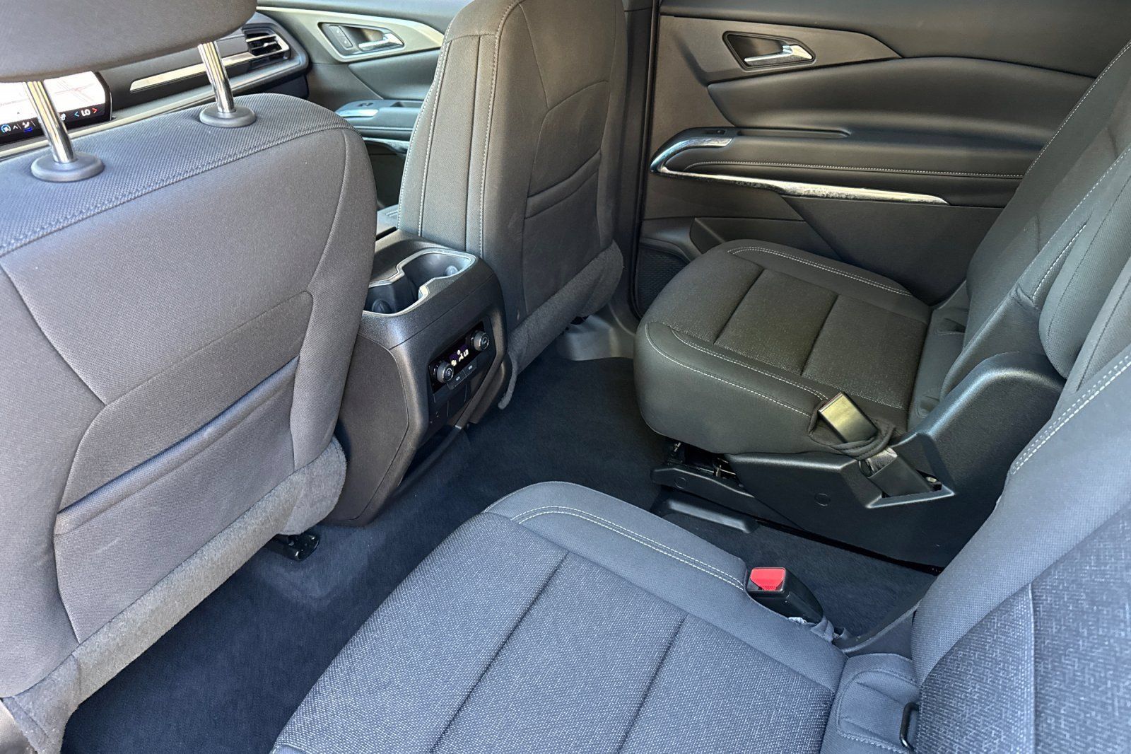 Used 2026 Chevrolet Traverse LT AWD/4WD image 15