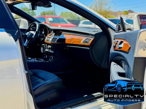 Used 2012 Mercedes-Benz CLS 550 w/ Premium I Pkg image 11
