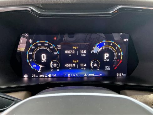 Used 2025 Chevrolet Colorado ZR2 w/ Technology Package AWD/4WD image 27