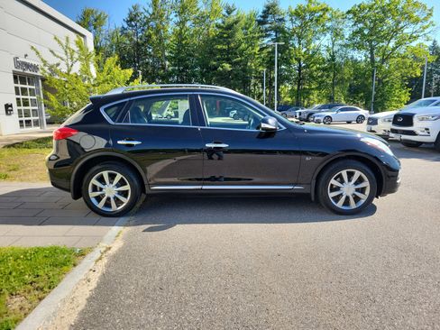 Used 2017 INFINITI QX50 AWD w/ Premium Package image 8