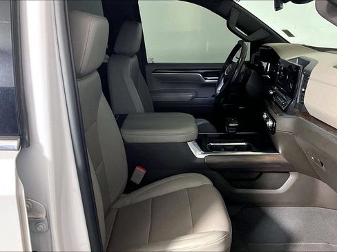 Used 2023 GMC Sierra 1500 SLT w/ SLT Premium Package RWD image 6