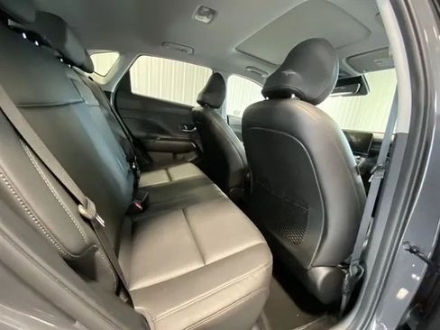 Used 2024 Hyundai Kona Limited image 17