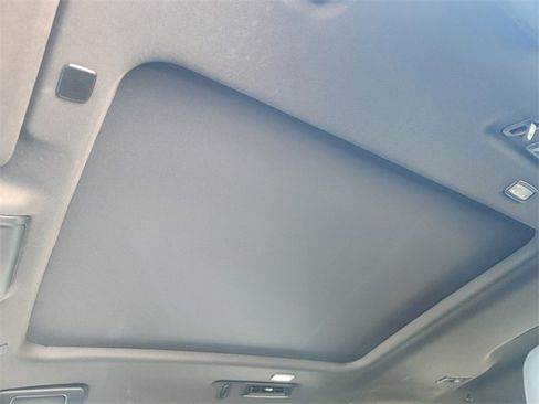 Used 2023 Chevrolet Tahoe Z71 w/ Off-Road Capability Package image 19